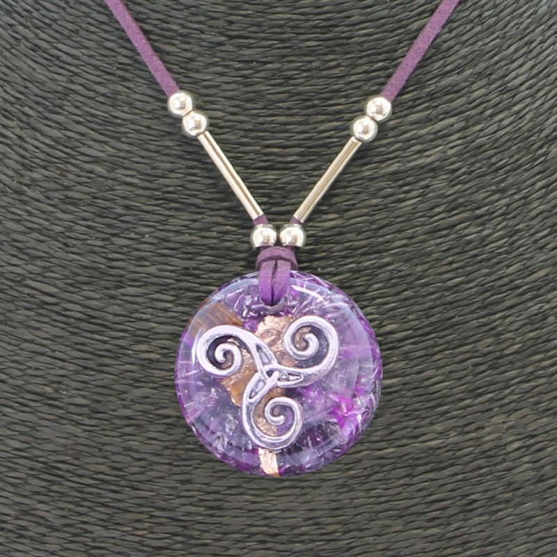 Collar Orgon Trisquel Morada (3,7 cm Ajustable)