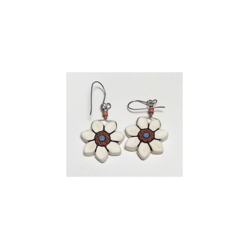 Pendientes Terracota Flores blancas